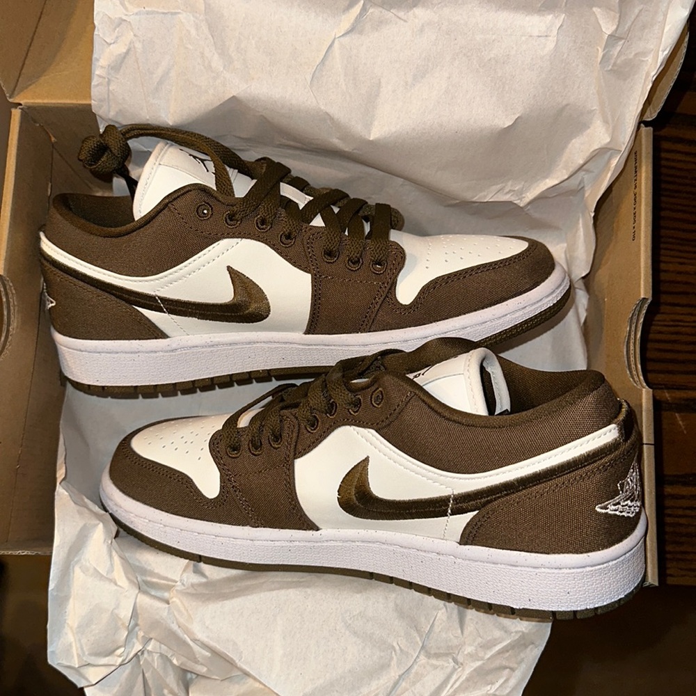 New in Box Women’s Nike Air Jordan 1 Low SE
